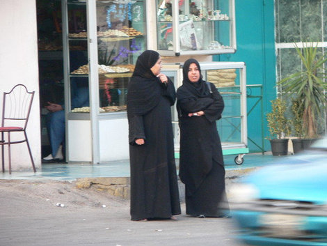 Подружки сплетницы. Хургада, Египет