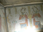 Настенные рисунки в гробнице.