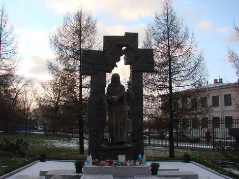 Памятник детям Беслана. Санкт-Петербург, Россия
