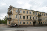 Жилой дом в конце Михайловской улицы.