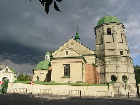 Троицкий костел Олесько, Украина