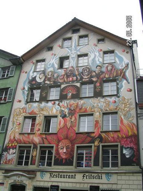 Один из расписных домов Люцерн, Швейцария