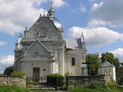 Успенский костел в Свирже Львовская область, Украина