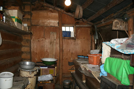 Хозяйственное помещение дома или чулан с сундуками. Ковылкино, Россия
