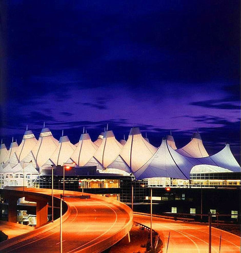 Какой красивый аэропорт Денвера!Фото не моё, конечно, с сайта аэропорта. Денвер, CША