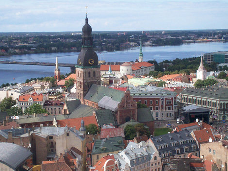 вид со смотровой Рига, Латвия