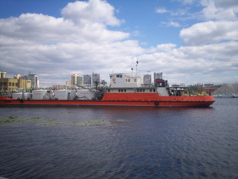 мини-танкер Москва, Россия
