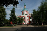 Рядом с Пугачевской палаткой сохранились остатки Трехсвятского храма 1765 года постройки. Сейчас в бывшей церкви находится Краеведческий музей.