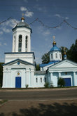 Николаевская церковь, построенная в духе романтической Пушкинской эпохи сильно пострадала после революции. В 1990-х годах ее отреставрировали и открыли для прихожан. Это единственная церковь, сохранившаяся от Успенского комплекса на Базарной площади.