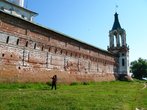 Спасо-Яковлевский монастырь. Крепостная стена.
