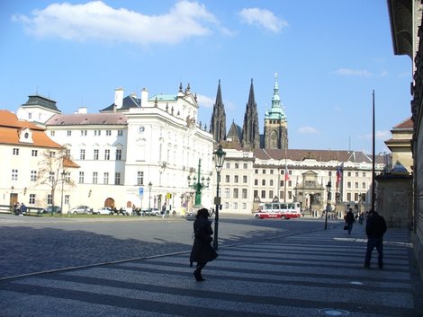 Градчанская площадь перед Пражским градом Прага, Чехия