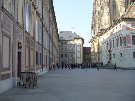 Площадь перед собором Святого Витта Прага, Чехия