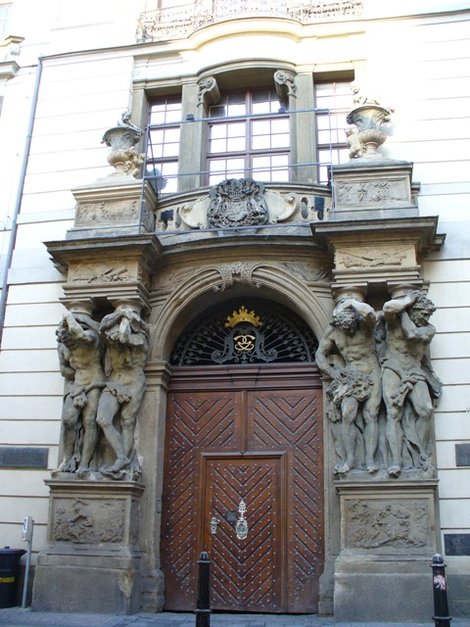 Вход в один из домов Праги Прага, Чехия
