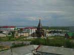 фото Снимок делала с крыши пятиэтажного дома, вид на новый православный храм, вдали видна Печора.