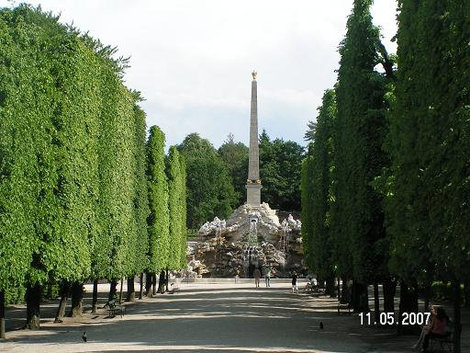 Фонтан Обелиск / Obelisk Fountain