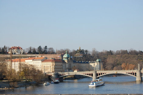Сегодня Прага — город сотни мостов. Прага, Чехия