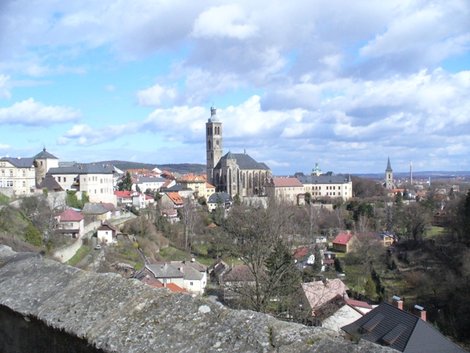 Панорама на город. На первом плане храм Св. Якова Кутна-Гора, Чехия