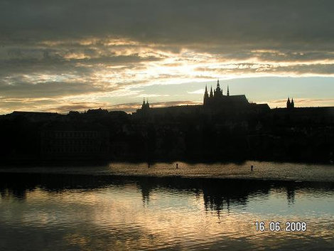 Свет и тьма Прага, Чехия