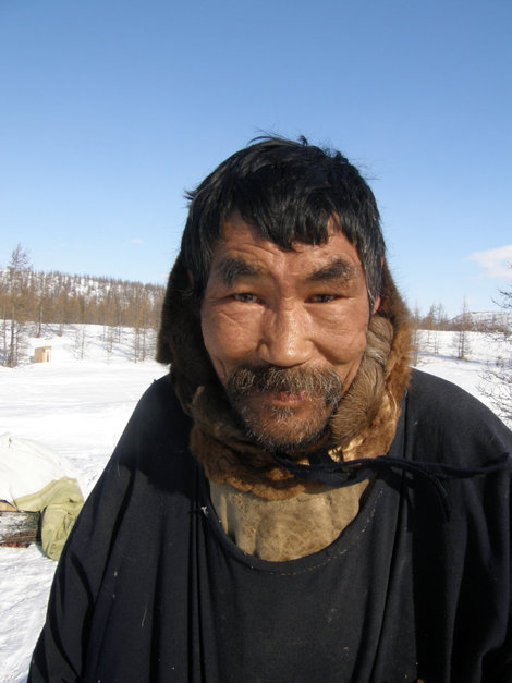 Дед Пётр, ему 52 года. Ямало-Ненецкий автономный округ, Россия