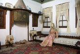 В традиционном турецком доме. Экспонаты в Археологическом музее Анталии.
