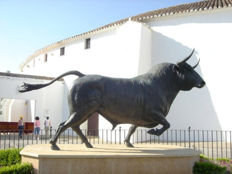 Ронда — родина корриды. Арена для быков, построенная в 1784 году. Ронда, Испания
