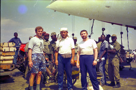 Ангольские десантники и наш Ил-86. Летим в Луанду. Кабинда, Ангола