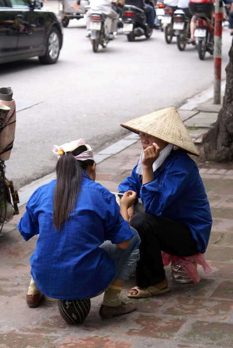 Типичная уличная сценка Ханой, Вьетнам