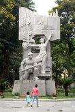 Памятник героям социалистического труда