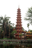 Высокая многоярусная пагода