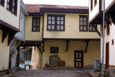 Старые двухэтажные дома