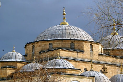 Купола мечети Афьонкарахисар, Турция