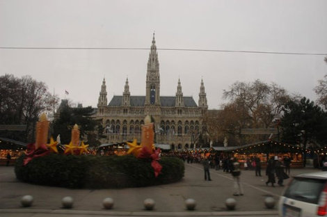 Городская ратуша и рождественская ярмарка. Вена, Австрия