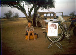 Юный житель Намибии и его портрет — один из тысяч портретов сделанных за время путешествия