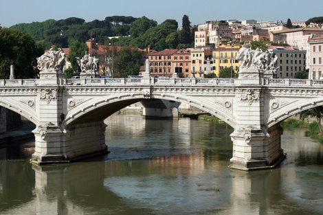 роскошный мост, ведущий к Ватикану Ватикан (столица), Ватикан