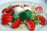 insalata caprese в ресторане Сиены