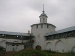 Монастырская стена с угловой башней