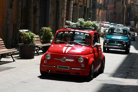 радуно на улицах Пизы Пиза, Италия