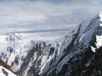 Склон Джимары, на котором находится всячая часть ледника Колка продолжает обваливаться и по сей день