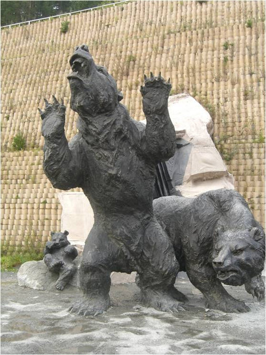Три медведя Ханты-Мансийск, Россия