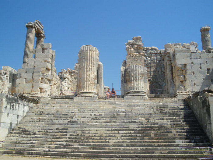 Храм Аполлона в Дидиме Дидим, Турция