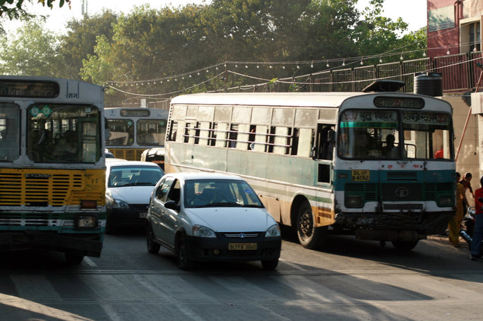 автобусы в Дели Индия