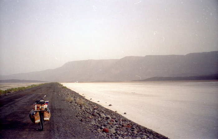 Долина смерти перед Джибути — вокруг соль. Эфиопия