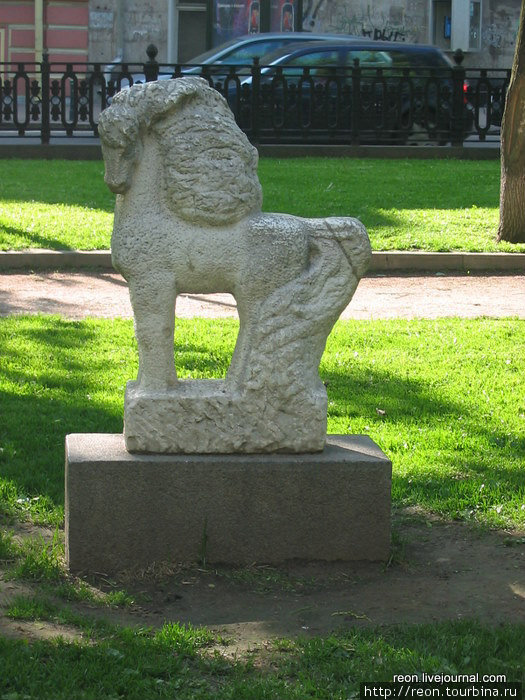Скульптура с бульвара Москва, Россия
