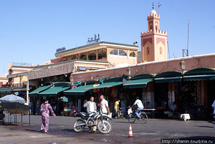 Утро на площади Джемаа эль-Фна Марракеш, Марокко