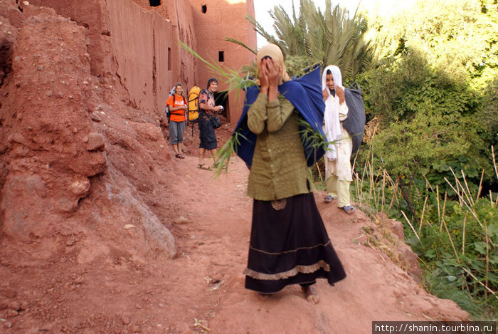 Марокканские девушки очень стеснительные! Бульман, Марокко