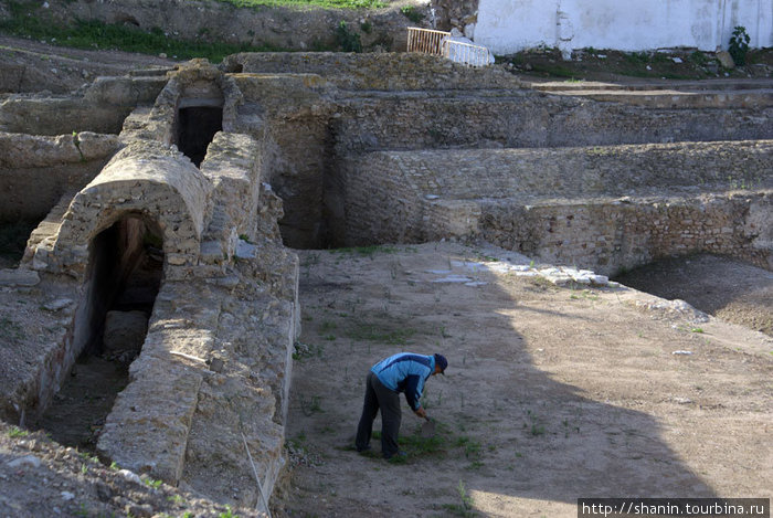 Старые римские цистерны — реставрация продолжается Тунис, Тунис