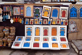 Сувениры для туристов. Двери — самая популярная в Тунисе тема