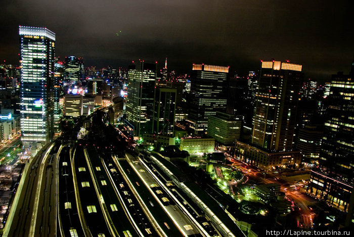 ... и ночью Токио, Япония