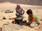 Это — тоже оседлые иорданцы, занимающиеся организацией и исполнением джип-сафари в пустыню.