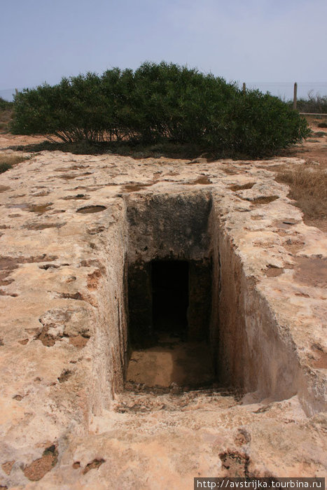 гробницы Макрониссос Айя-Напа, Кипр